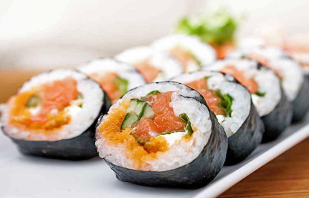cách làm cơm cuộn ngon