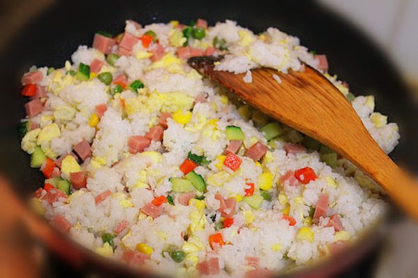 các cách nấu cơm thập cẩm ngon
