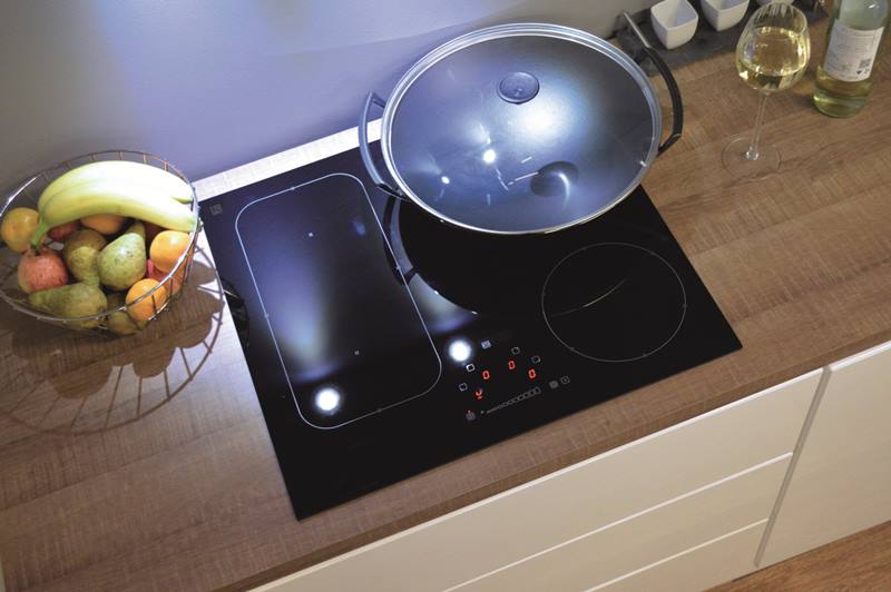 nên dùng bếp ga hay bếp điện